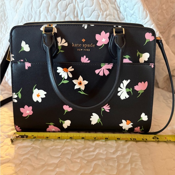 Gorgeous like new Kate Spade medium satchel with beautiful floral print - Picture 2 of 9
